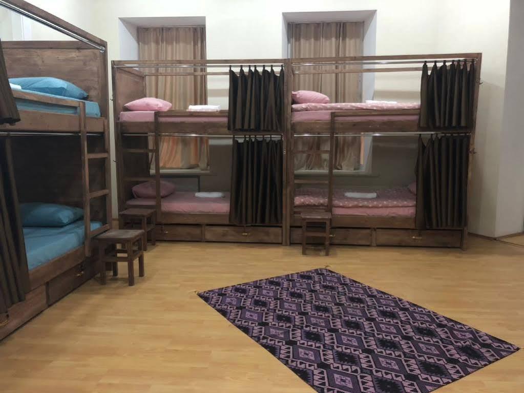 Capital Hostel Baku Ngoại thất bức ảnh